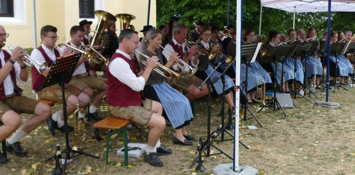 Schlossbergblosn – Blasmusik und gute Laune auf dem Schlossberg